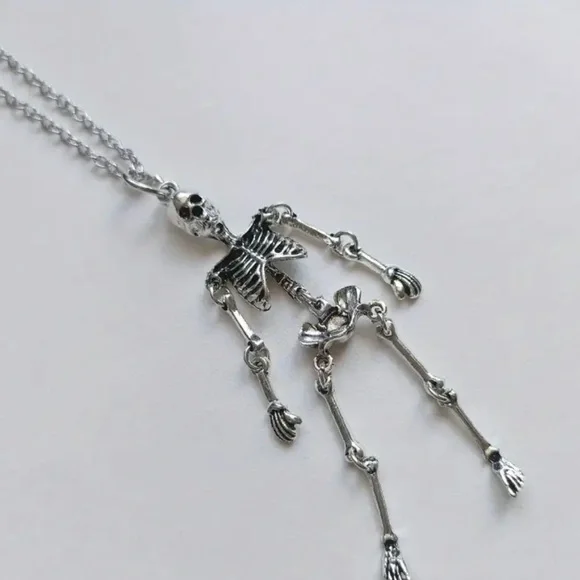 Silver Skeleton Pendant Necklace He moved about ! - Picture 6 of 7